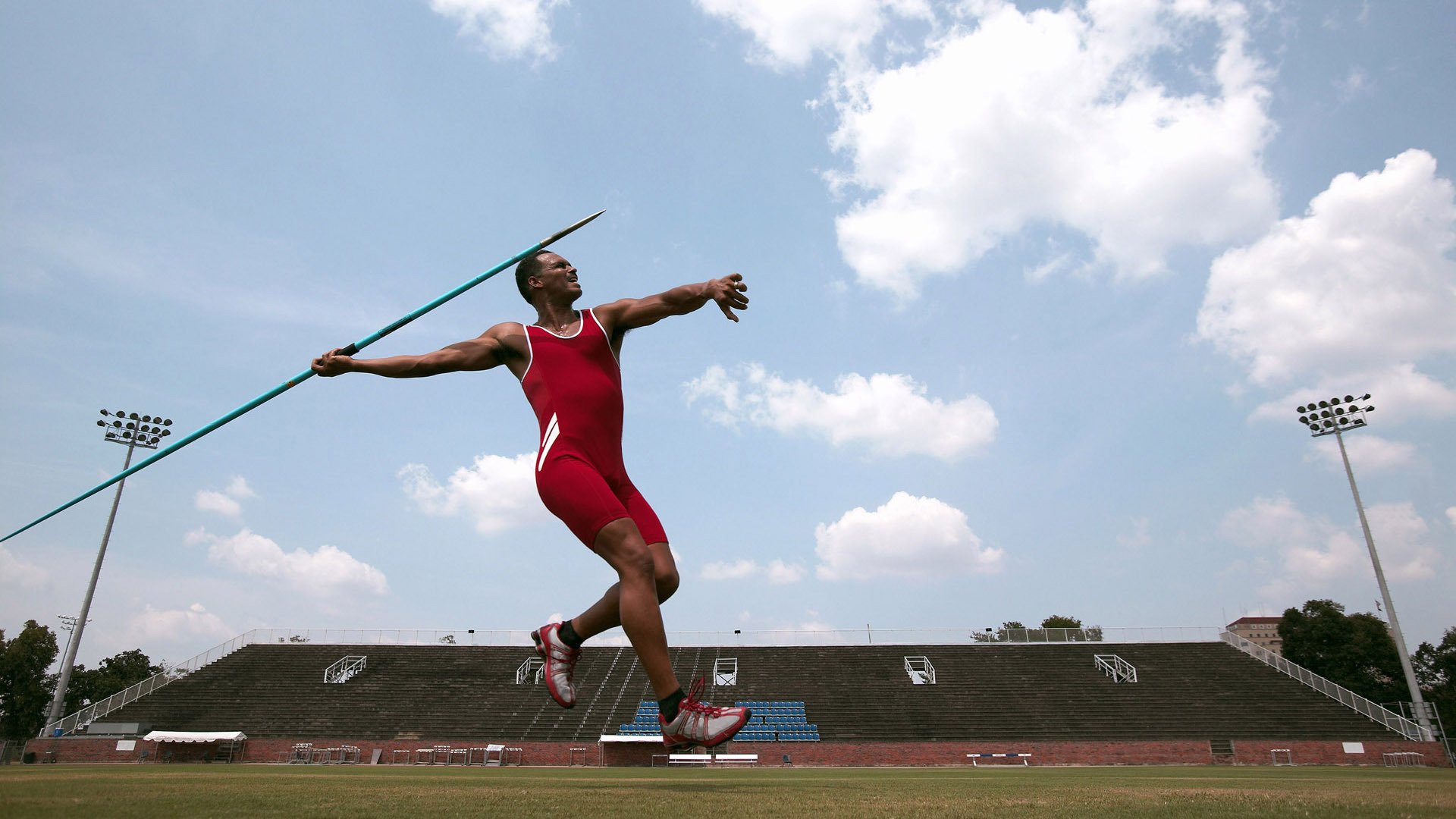泰州4_3击败南通夺冠，“苏超”未完待续，激情与荣耀交织的足球盛宴