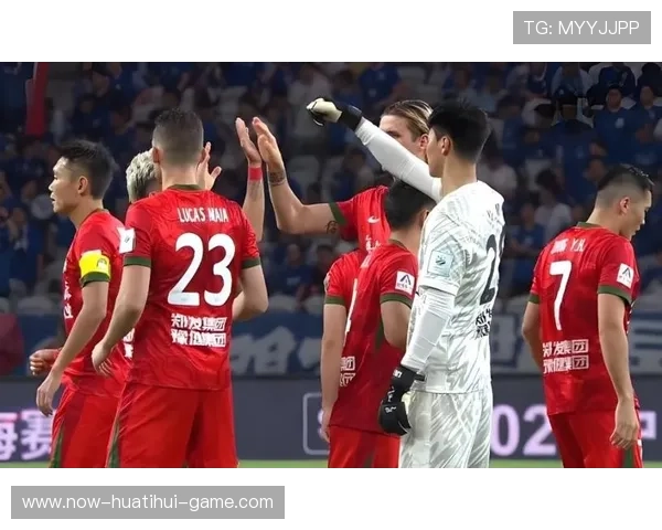 本轮杯赛爆冷 黑马球队创造历史性晋级,足协杯黑马 本轮杯赛爆冷 黑马球队创造历史性晋级,足协杯黑马