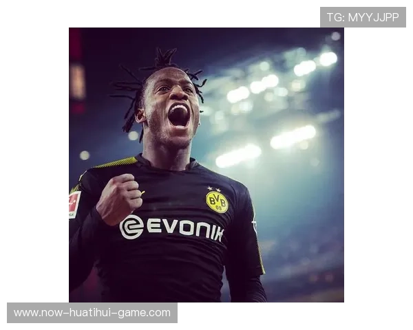 多特蒙德确认格鲁达正式加盟,填补右路进攻空缺 多特蒙德确认格鲁达正式加盟,填补右路进攻空缺